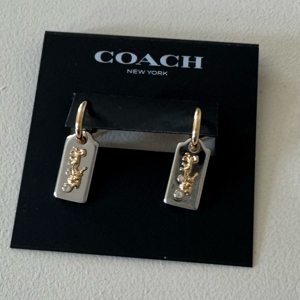 Brand new”COACH”earrings.Color-gold/silver.💛🤍